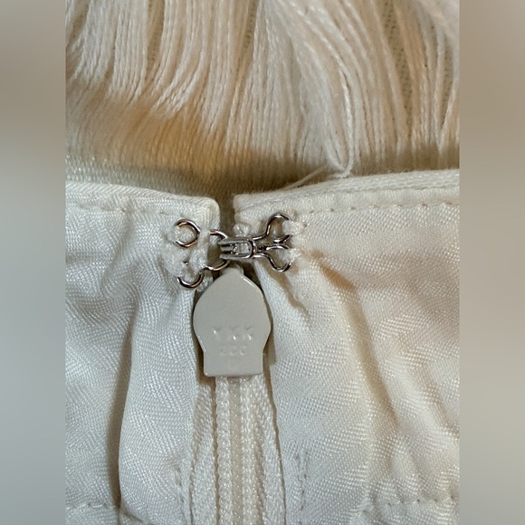 The Limited Fringe Beige Mini Skirt Size 0 - Picture 15 of 16